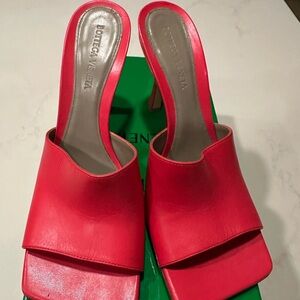 Bottega Veneta Pink Leather Mules Modern Minimalist Design
